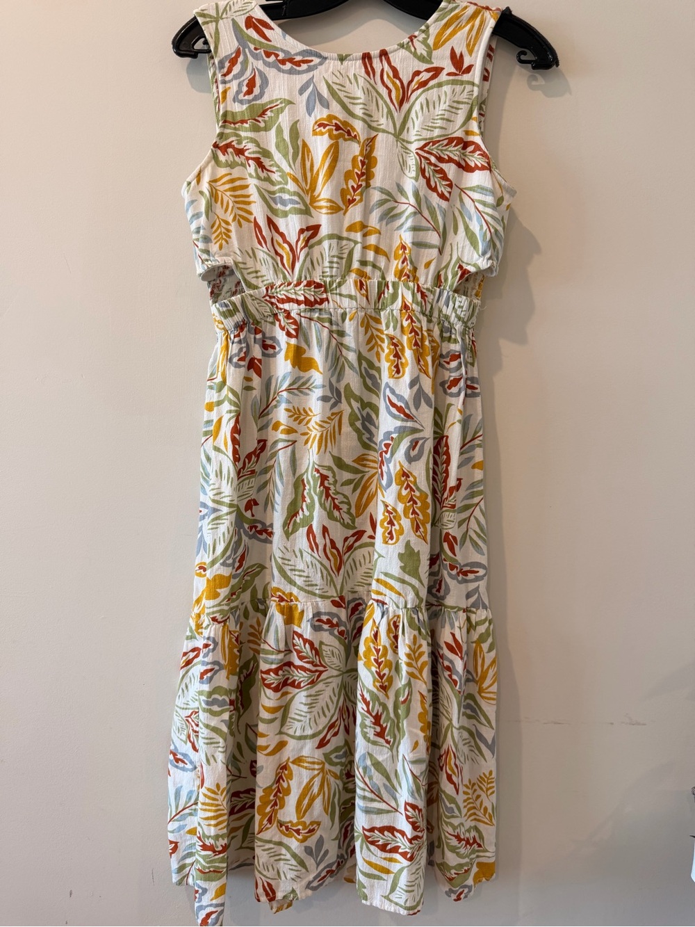 Sleeveless White Floral Print Midi Dress in Multi-Color